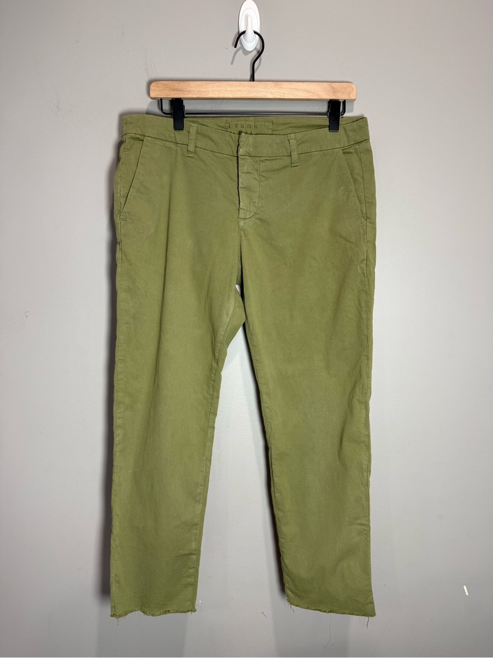 Frank & Eileen Wicklow Olive Raw Hem Cropped Chino Pants Size 8 USA